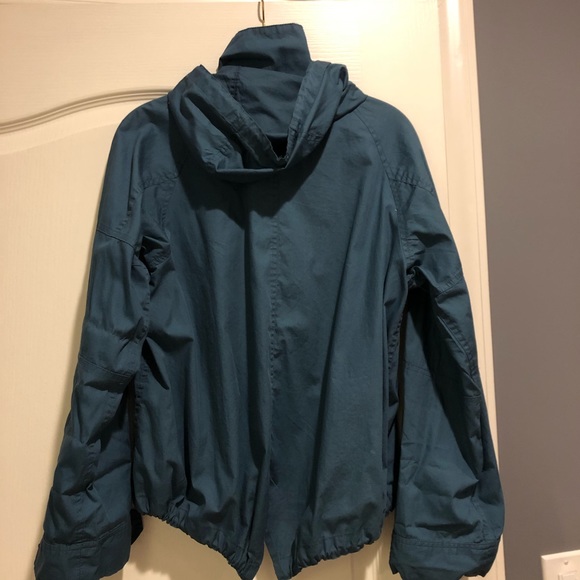 Alternative | Blue Jacket - Picture 3 of 5